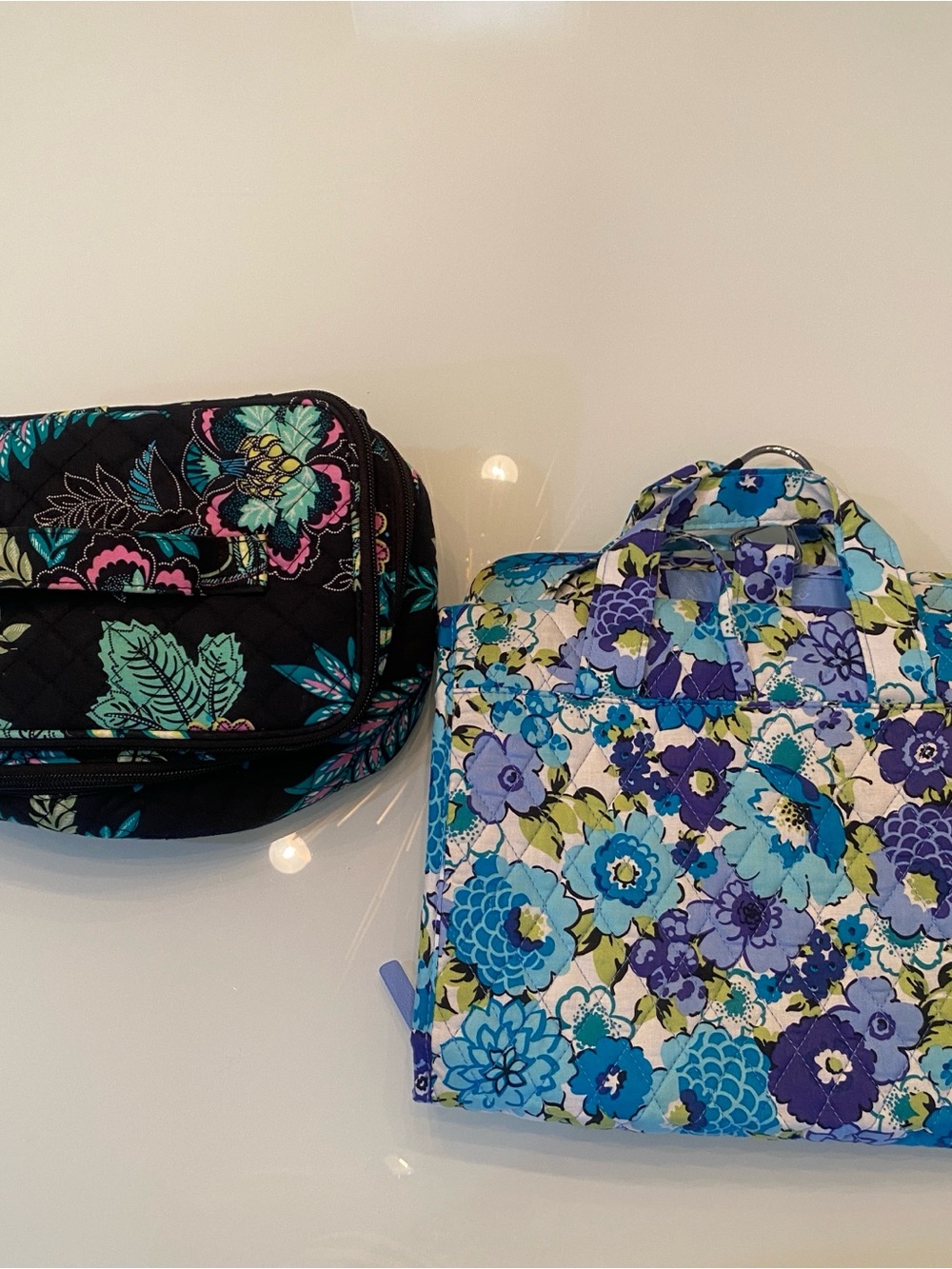 Vera Bradley Travel Organizer Set - Hanging Travel Organizer & Cosmetic